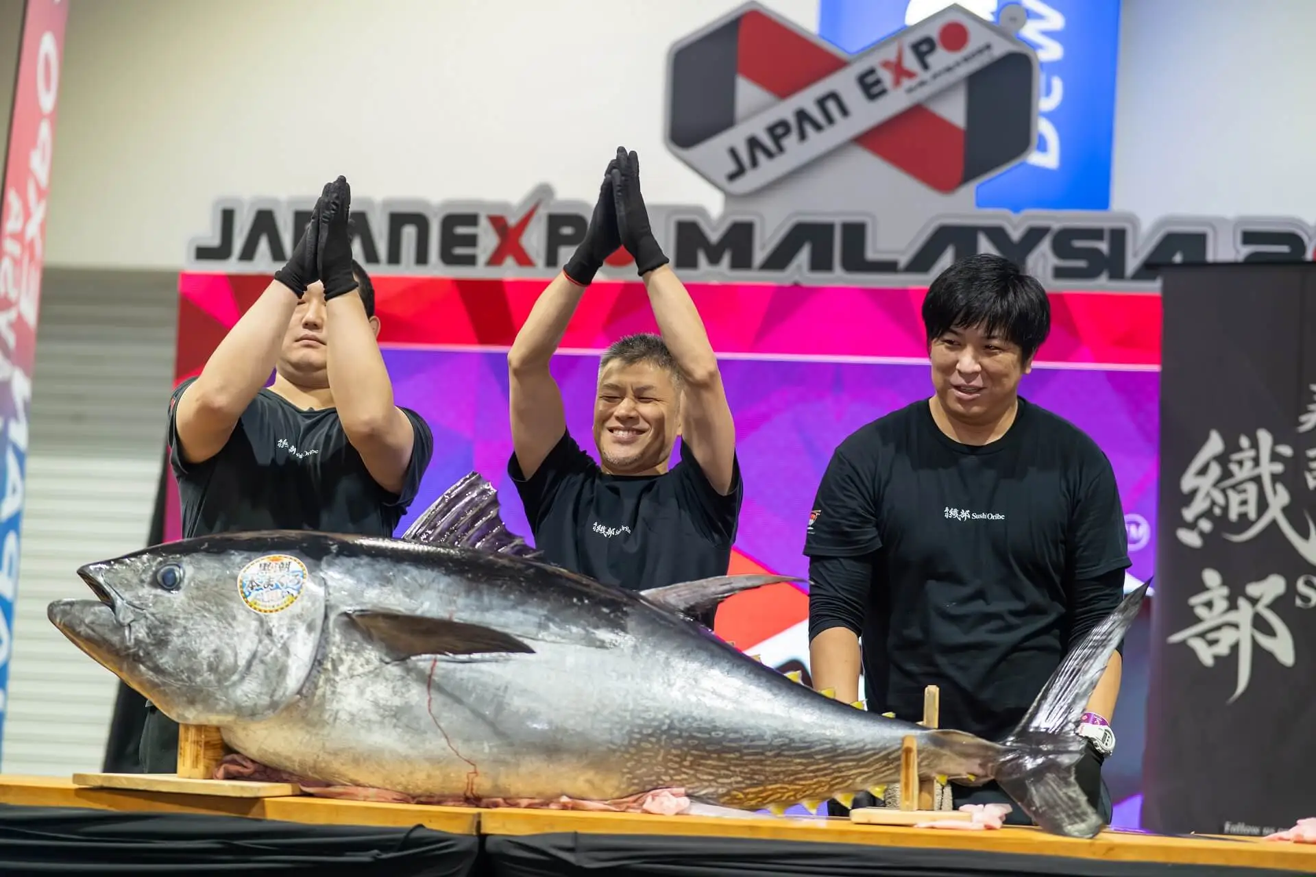 Chef Naoya Kawasaki preparing Edomae omakase at the counter at Sushi Oribe in Kuala Lumpur