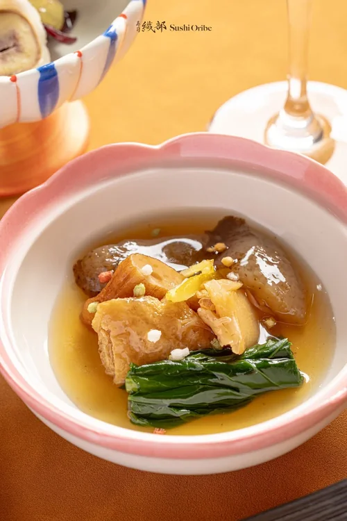 Steamed Eihire (Stingray Fin) & Namako (Sea Cucumber)